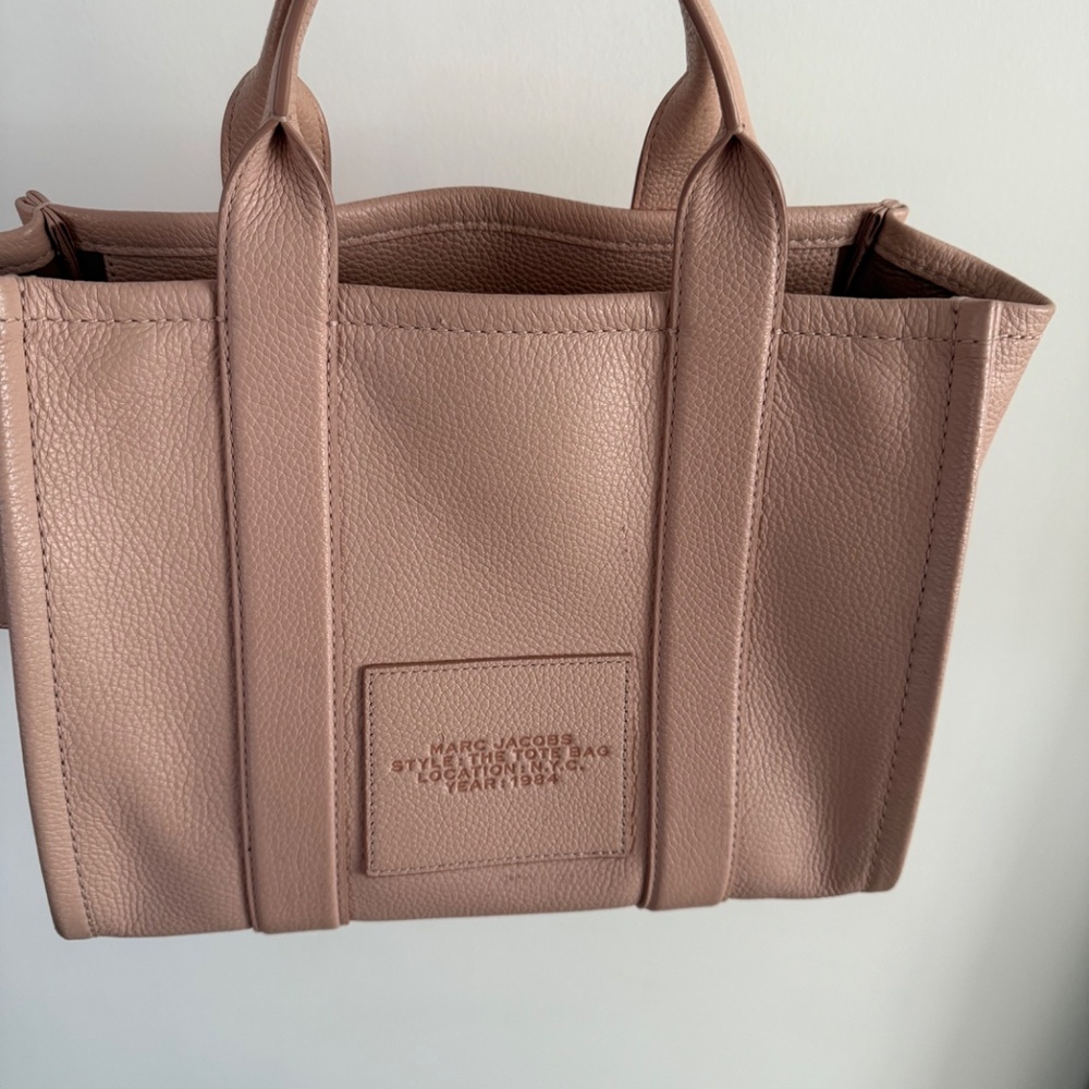 Marc Jacobs Medium Leather Tote - Picture 3 of 6
